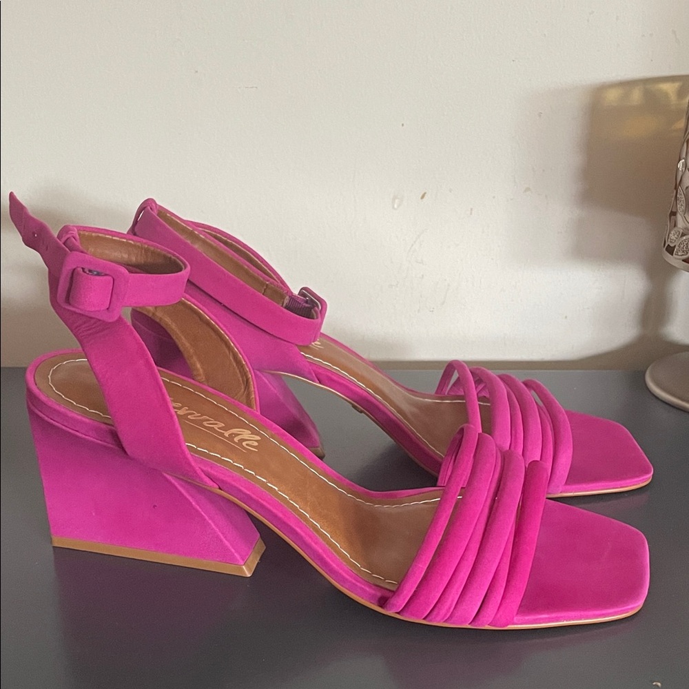 L'INTERVALLE Pink Leather Block Heel Sandals